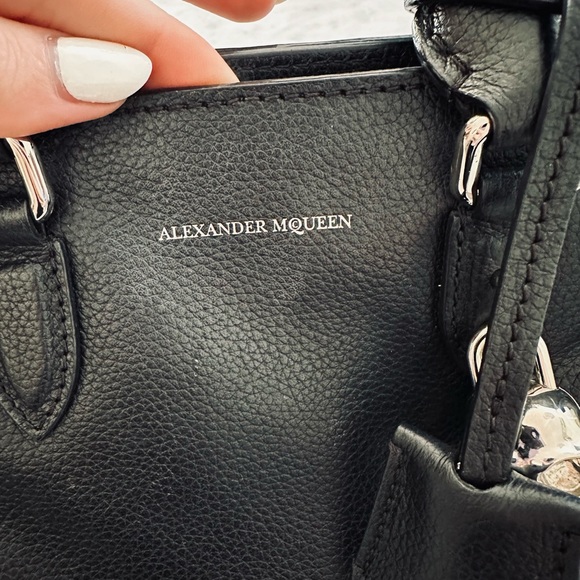 Alexander McQueen Mini Black Skull Bag - Picture 2 of 7